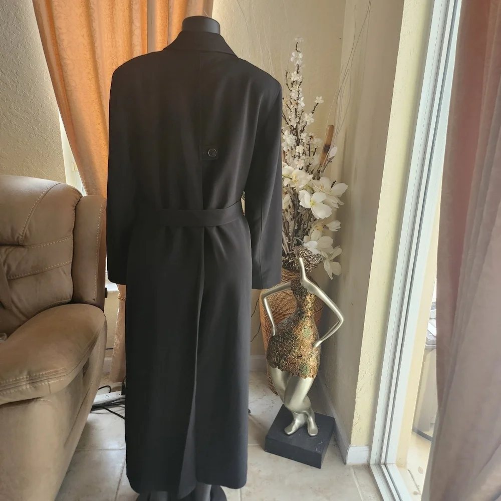 Gallery coat size 10